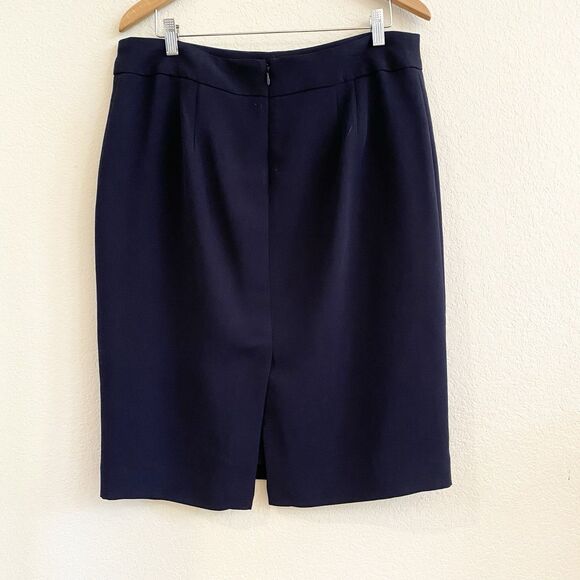 Talbots Women’s Midi Skirt Sz 14 Navy  Lined Office Career Capsule Back Vent Zip - Picture 7 of 9
